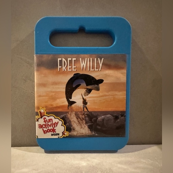 Free Willy 10th Anniversary - DVD - VERY GOOD - Picture 1 of 3